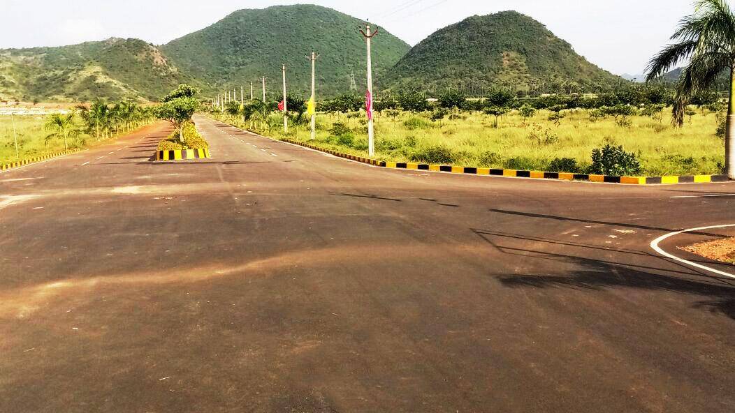Kothavalasa Plots for Sale – Kohinoor Hills Infrastructure View